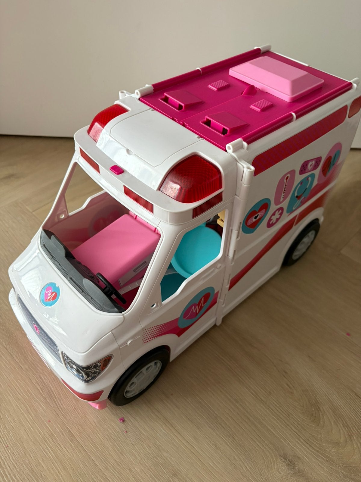 Barbie ambulance, Ophalen of Verzenden, Zo goed als nieuw, Barbie