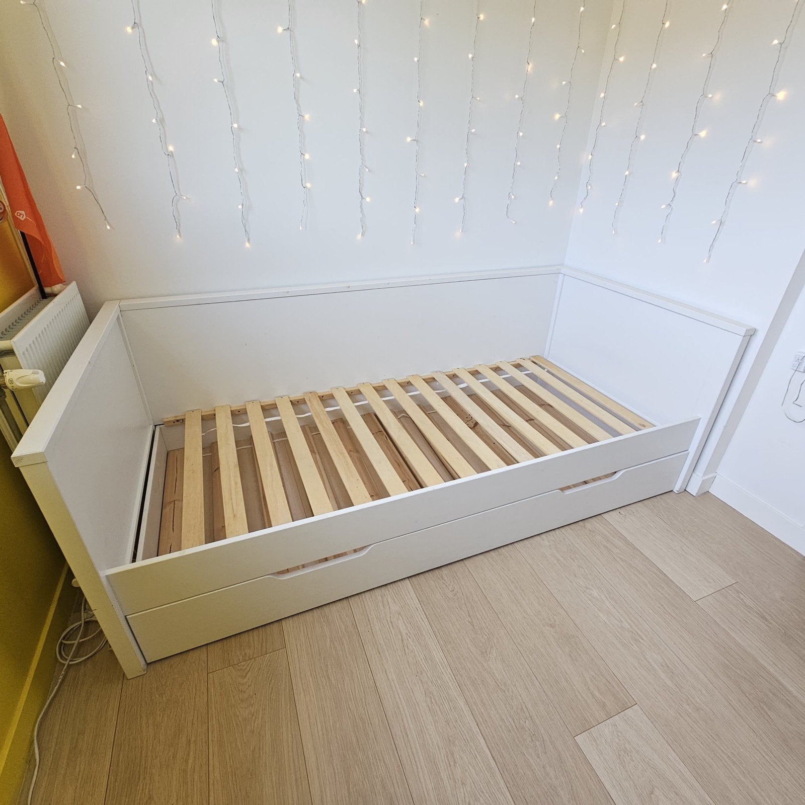 bed met uitschuifbaar bed en lades, Ophalen, 90 cm, Eenpersoons, Wit