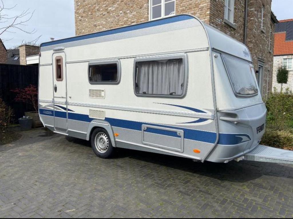Prachtige en zeer goed onderhouden Fendt Saphir 450, Ringverwarming, Treinzit, Dwarsbed, Particulier