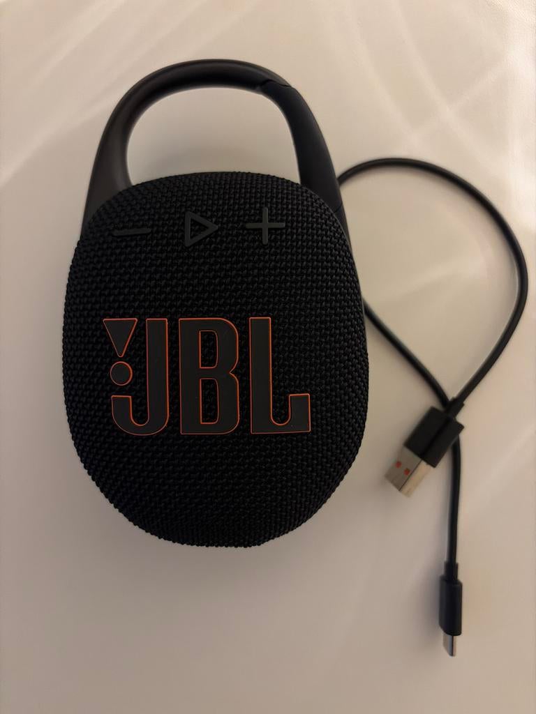 JBL Clip 4 draagbare speaker met oplaadkabel, JBL, Overige typen, Ophalen of Verzenden, Zo goed als nieuw