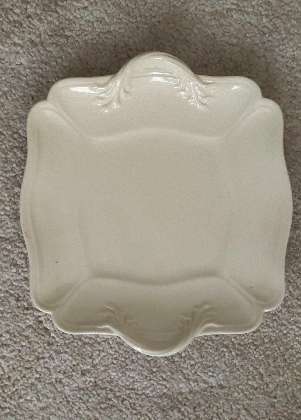 Wedgwood Wildwood schaal - Zo goed als nieuw, Porselein of Keramiek, Schaal, Ophalen of Verzenden, Zo goed als nieuw