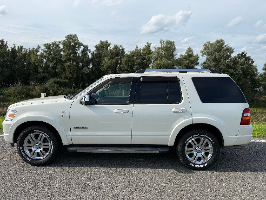 Ford Explorer V8 XLT Limited 4.6L V8 Lage KM, Auto's, Automaat, Zwart, Wit, Leder