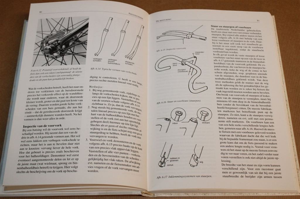 Fietstechniek — Onderhoud en Reparatie — Handboek, Ophalen of Verzenden, Gelezen, Overige onderwerpen