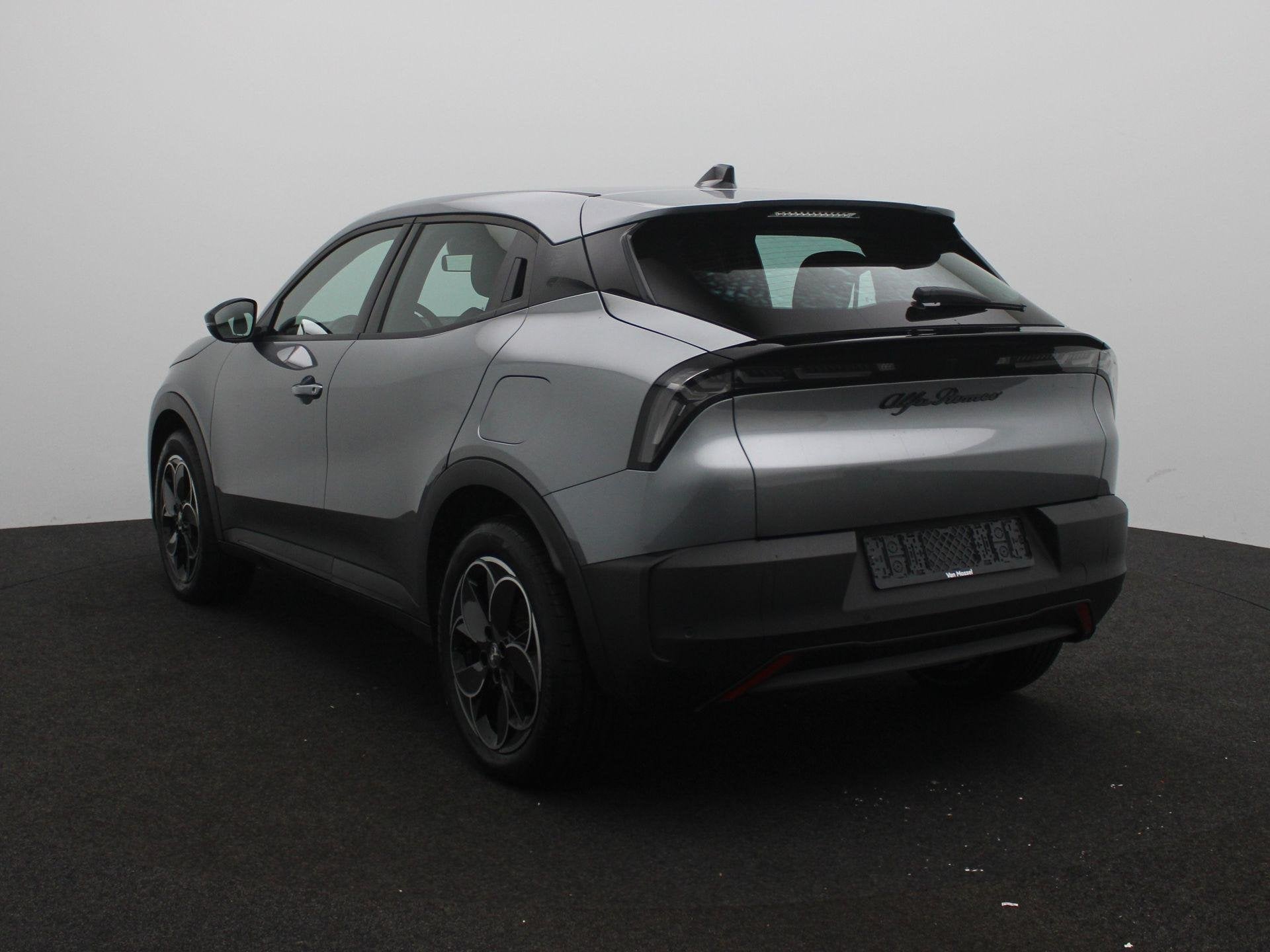 Alfa Romeo Junior Elettrica 54 kWh | Apple Carplay/Android A, Auto's, Stof, Gebruikt, SUV of Terreinwagen, 345 min