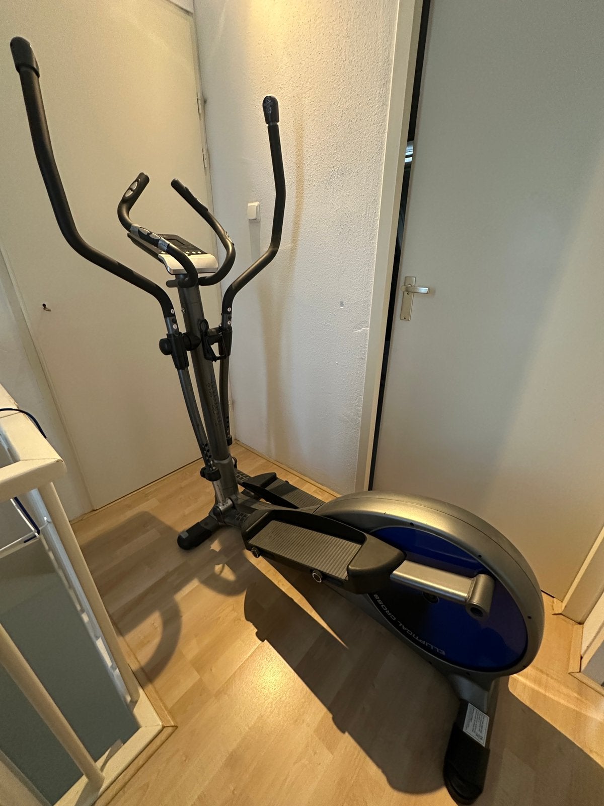 Infiniti VG 50 Elliptical Cross Trainer, Ophalen, Benen, Gebruikt, Crosstrainer