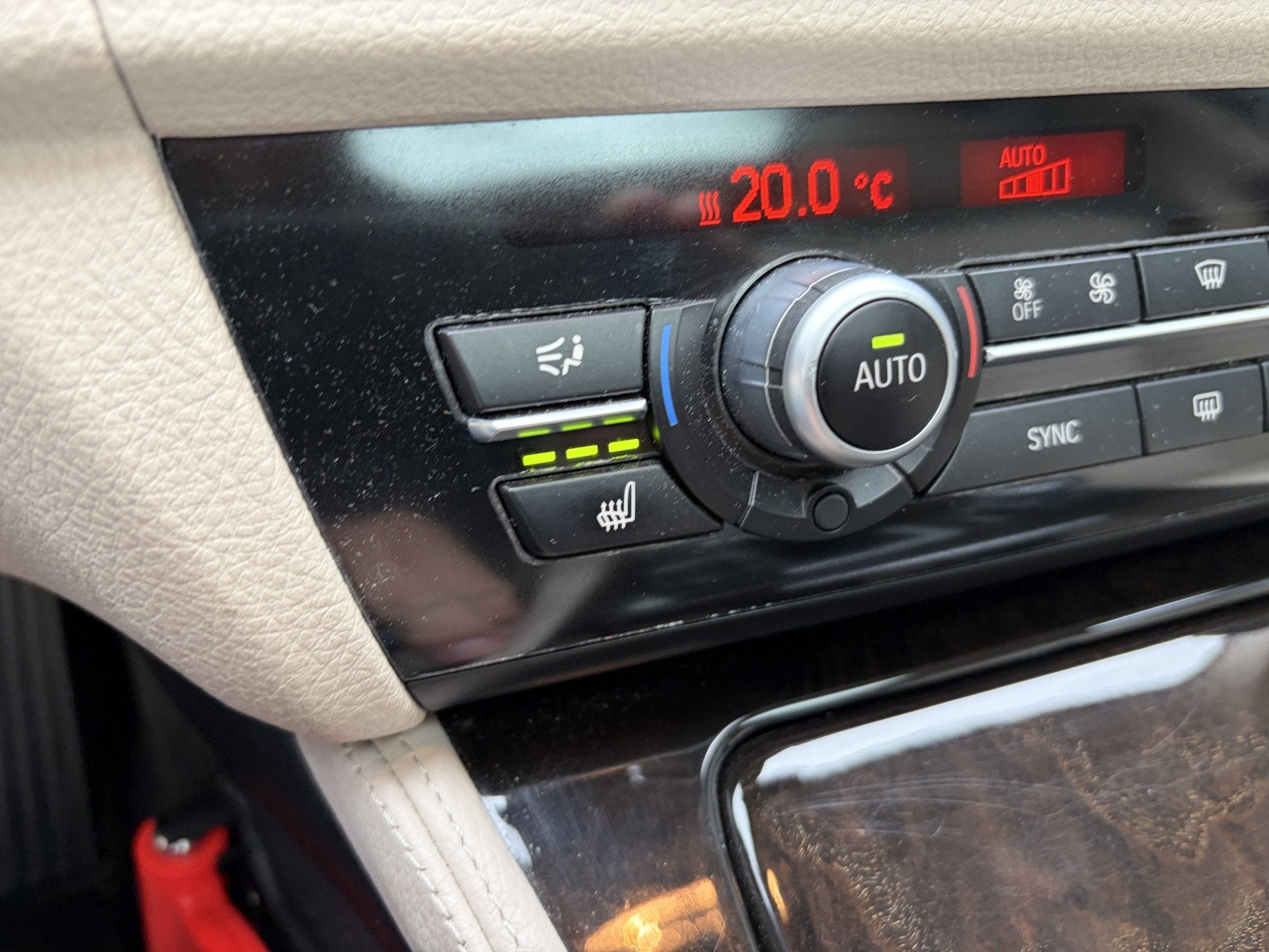 Foto 14 van BMW 5 Serie Touring 520i High Executive / AUTOMAAT / LEER /