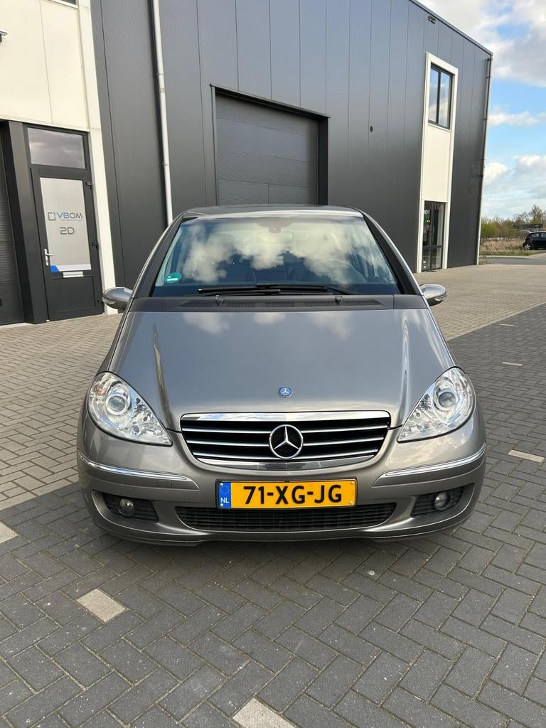 Mercedes-Benz A-Klasse 1.5 A160 5DRS 2007 Grijs, Auto's, Mercedes-Benz, Voorwielaandrijving, 15 km/l, 1498 cc, 49 €/maand