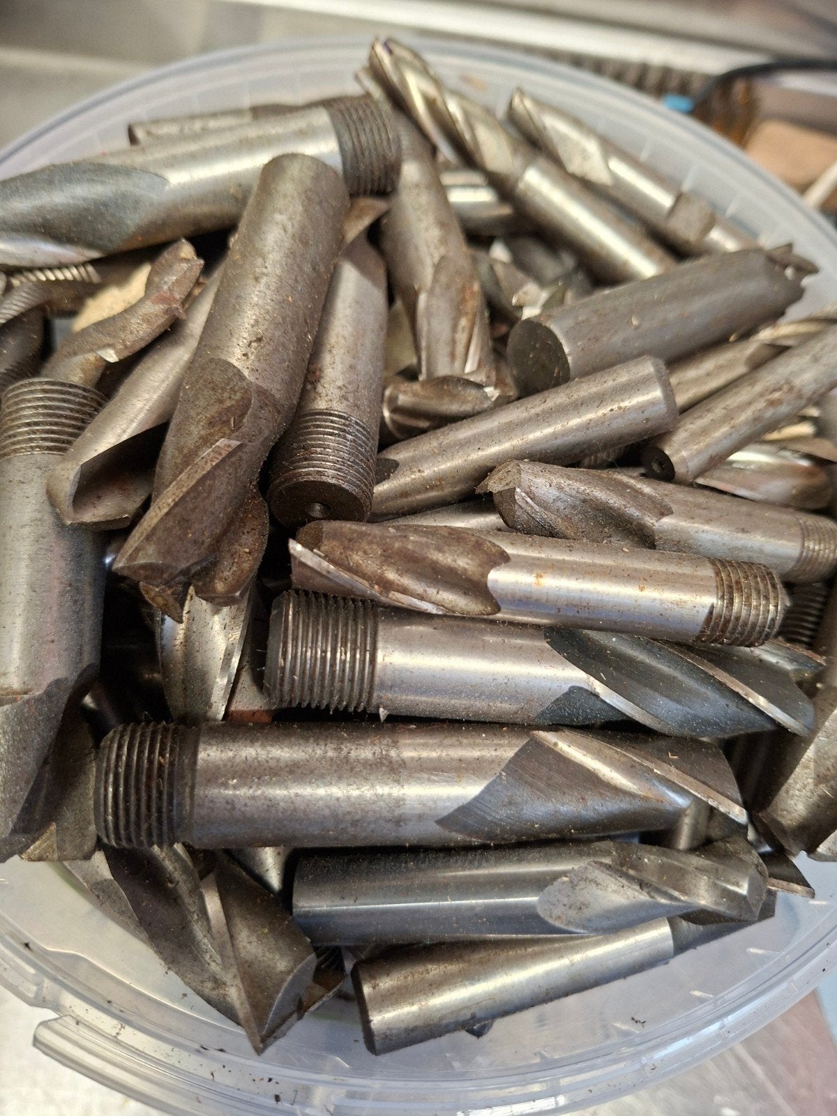 215 st nieuwe en bijna nieuwe frezen, +/- 13kg hss, Ophalen, Zo goed als nieuw, Overige typen