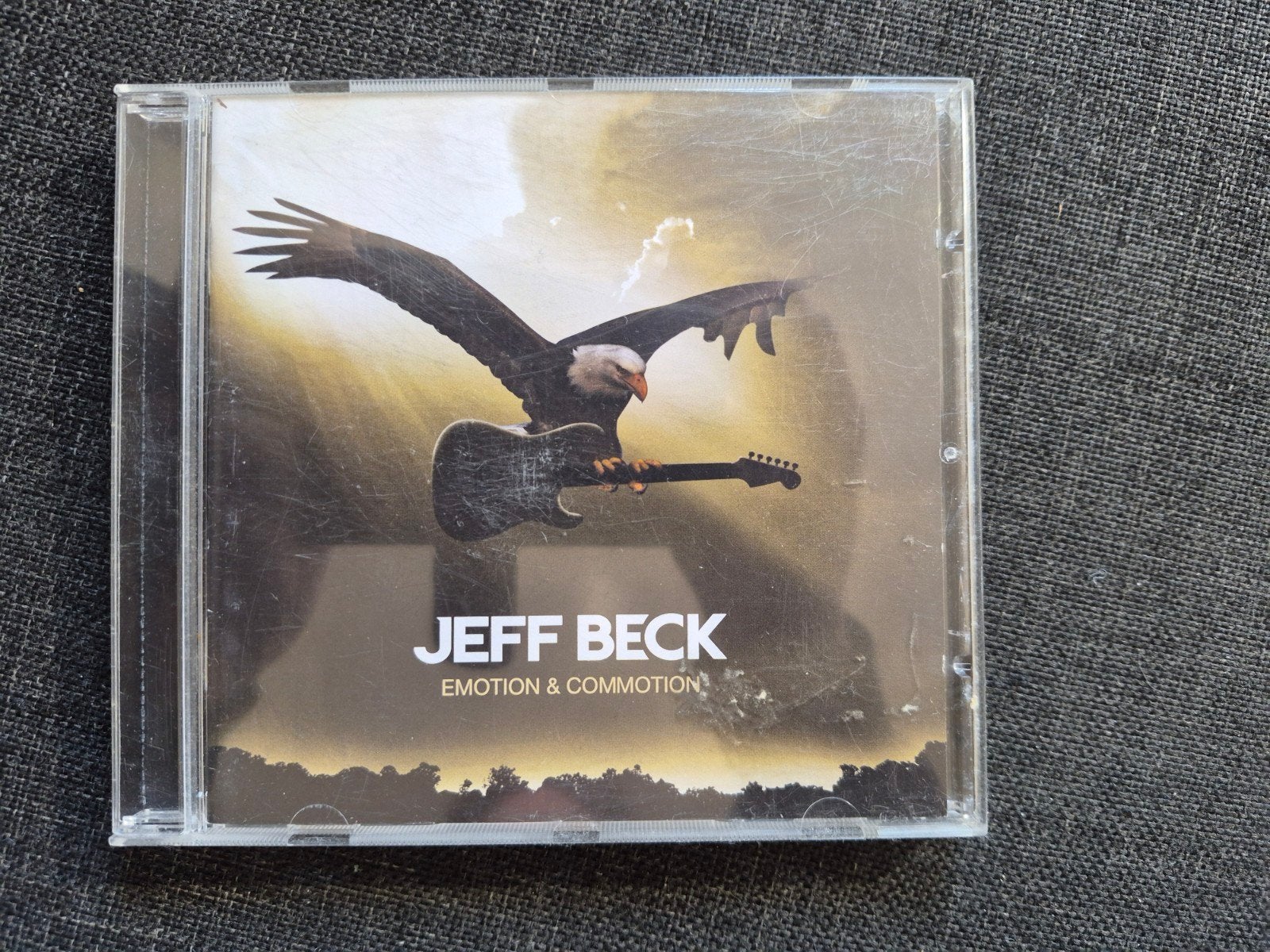 CD Jeff Beck- Emotion & commotion, Ophalen of Verzenden, Gebruikt, Poprock