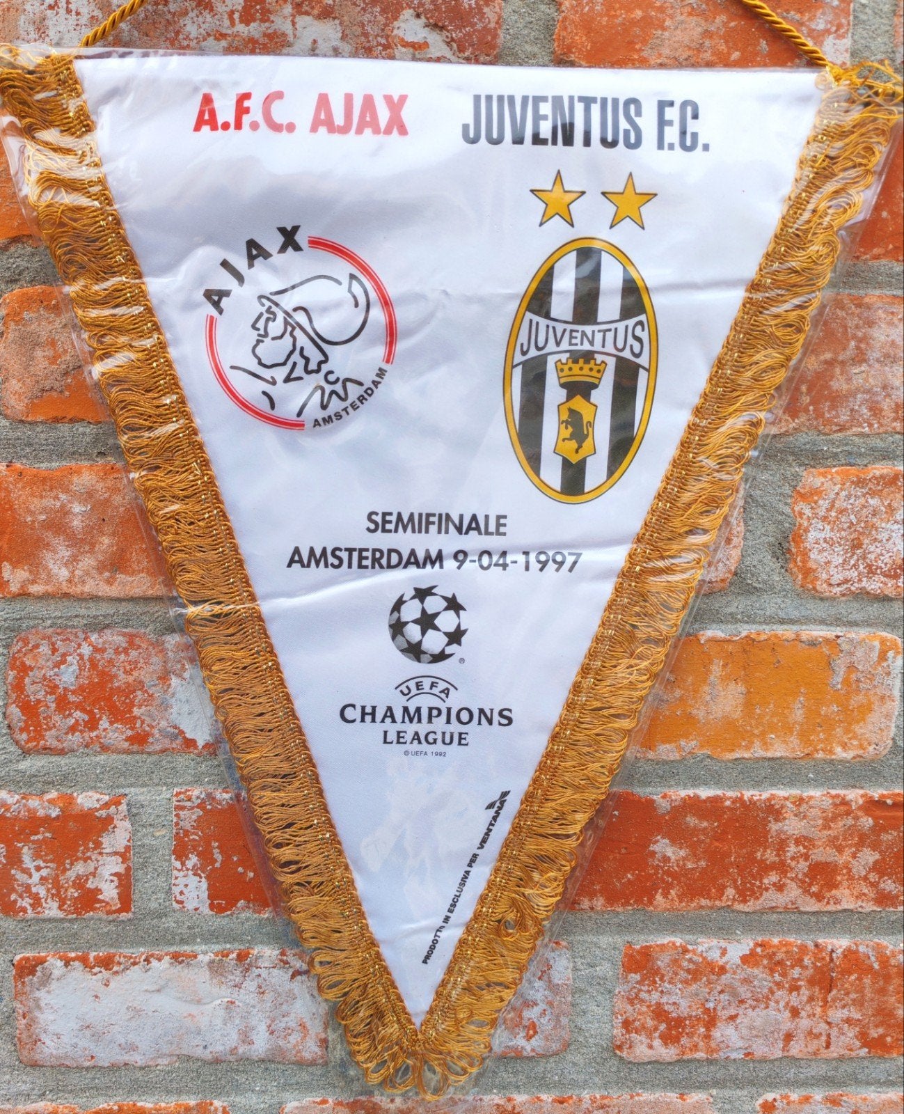 1997 AFC Ajax Amsterdam Juventus Turijn vaan halve finale, Ophalen of Verzenden, Zo goed als nieuw, Ajax, Vaantje of Sjaal