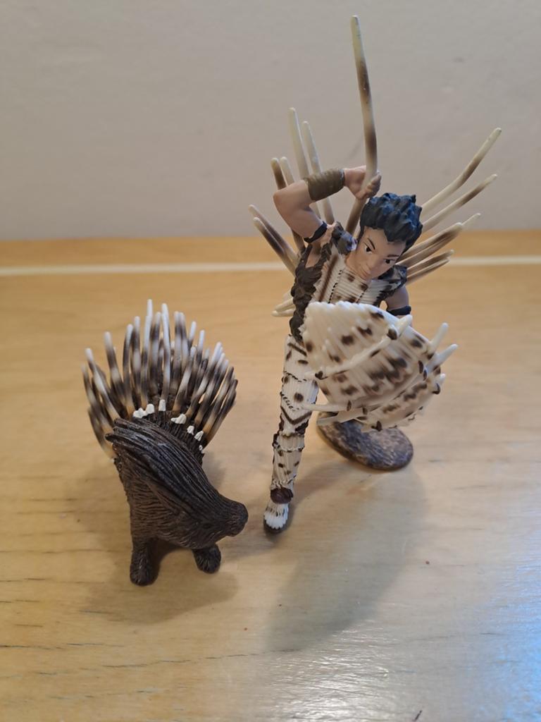 Fizzio met zijn stekelvarken, Ophalen of Verzenden, Zo goed als nieuw, Beeldje of Figuurtje