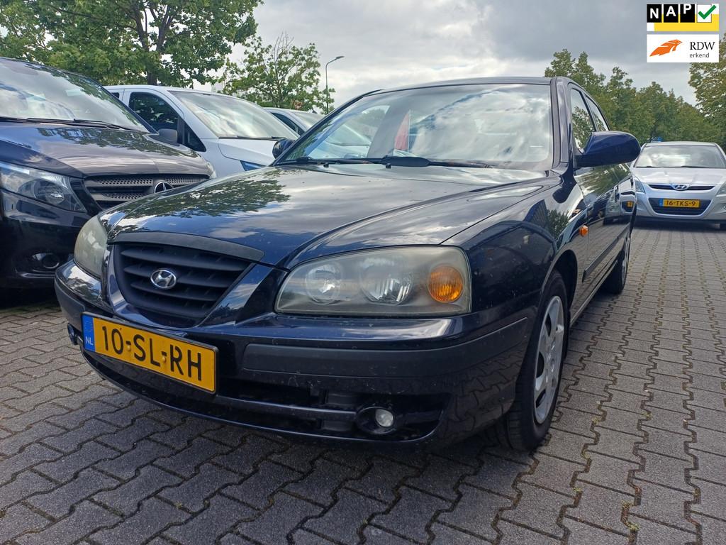 Hyundai Elantra 1.6i-16V Dynamic AIRCO, Voorwielaandrijving, Stof, 1599 cc, 4 cilinders