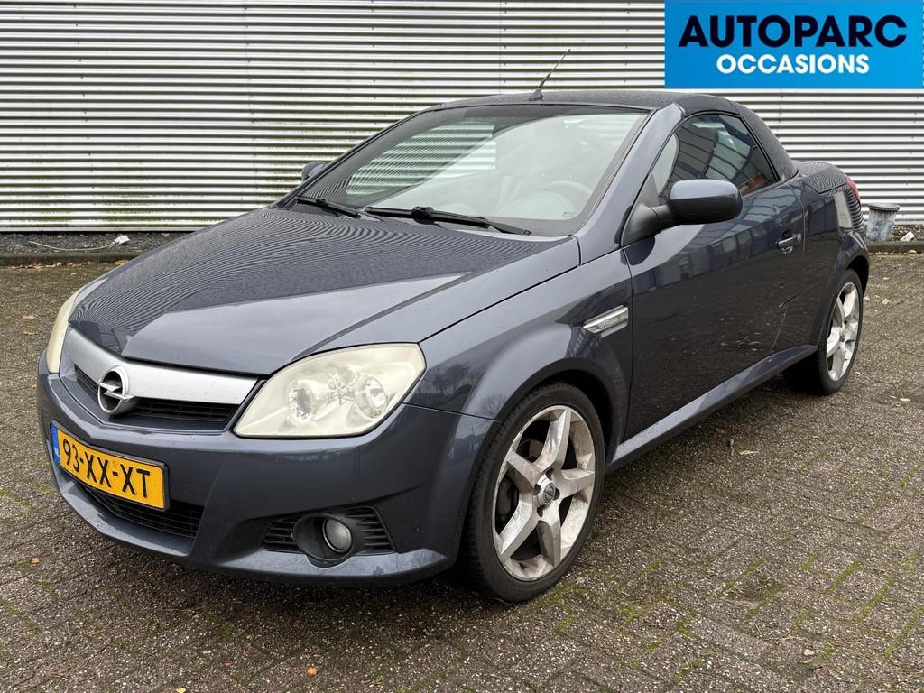 Opel Tigra TwinTop 1.8-16V Temptation NIEUWE APK, AIRCO, LED, Auto's, Opel, 125 pk, Gebruikt, 4 cilinders, 1796 cc