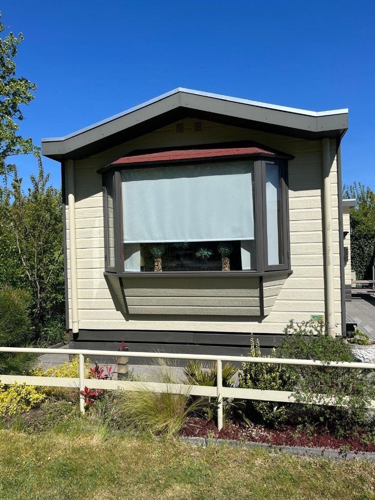 Sfeervol en uitstekend onderhouden chalet te koop, Caravans en Kamperen, Stacaravans, Tot en met 2