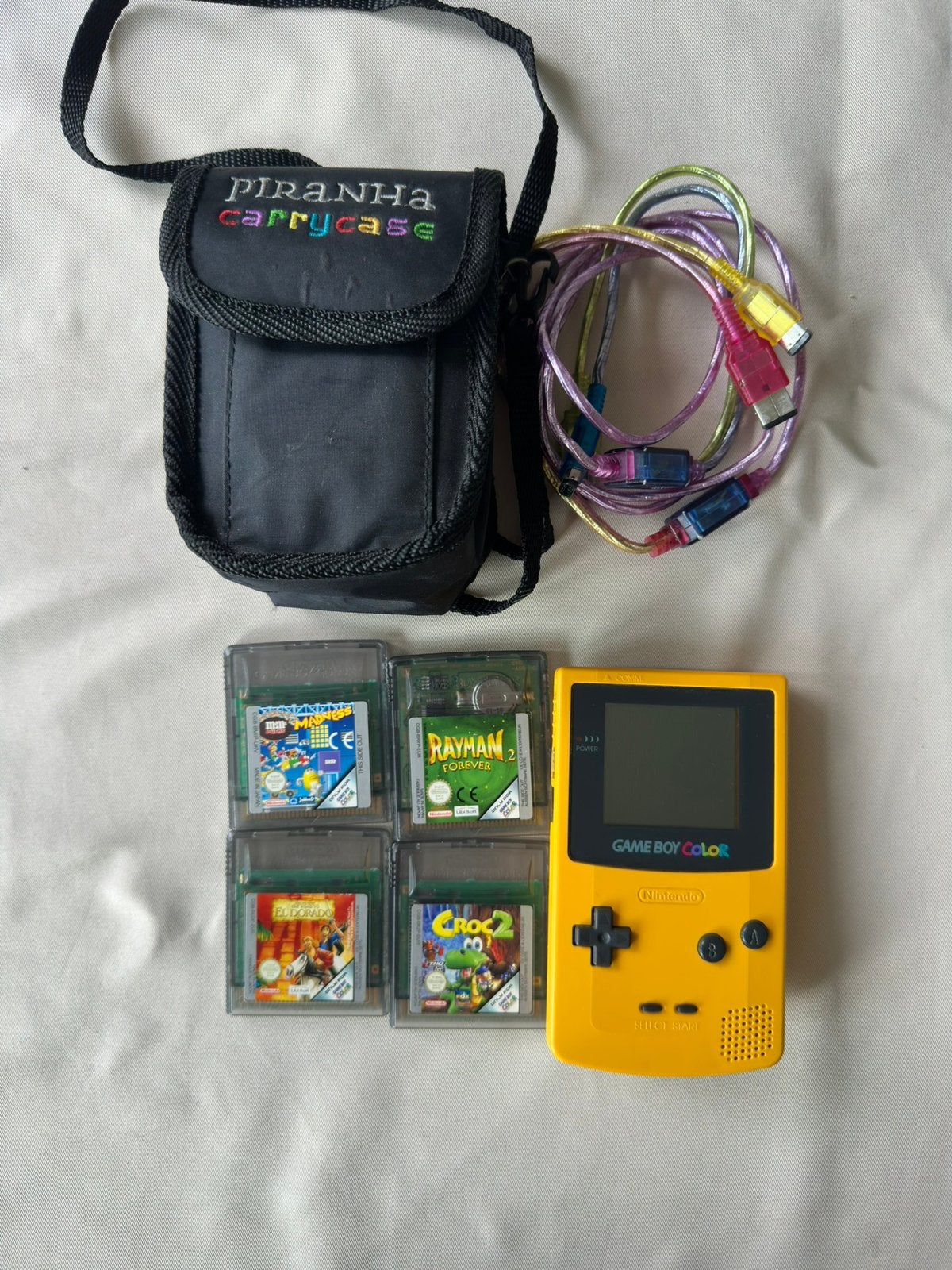 Nintendo Game Boy Color (Geel) Set met Tas & 4 Games, Spelcomputers en Games, Spelcomputers | Nintendo Game Boy, Ophalen, Zo goed als nieuw