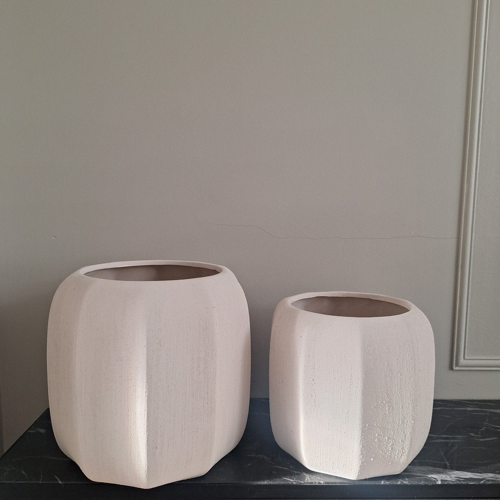 Prachtige ruw matte zandstenen potten bloempotten beige, Nieuw, Ophalen of Verzenden, X, X