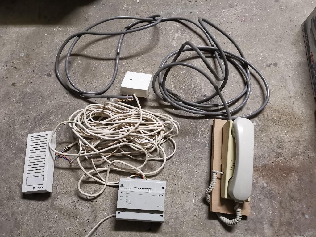 Complete Atea intercomset., Ophalen of Verzenden, Terugspreekfunctie, Gebruikt, Bedraad