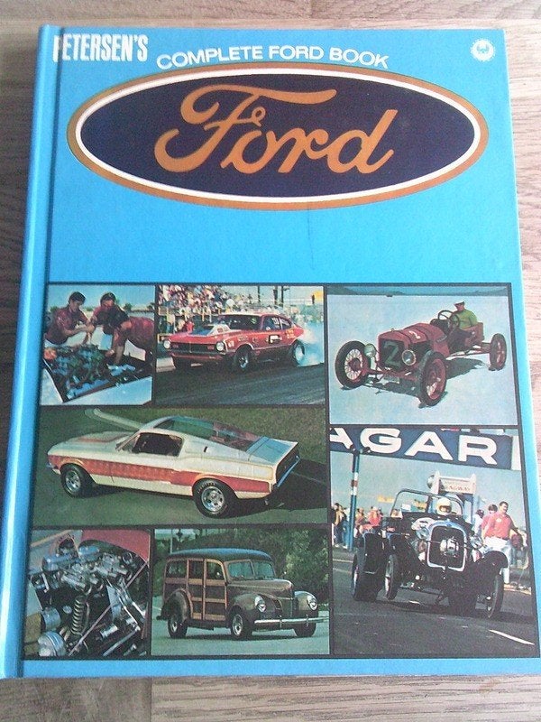 Ford complete ford book 1976, Ophalen of Verzenden, Gelezen