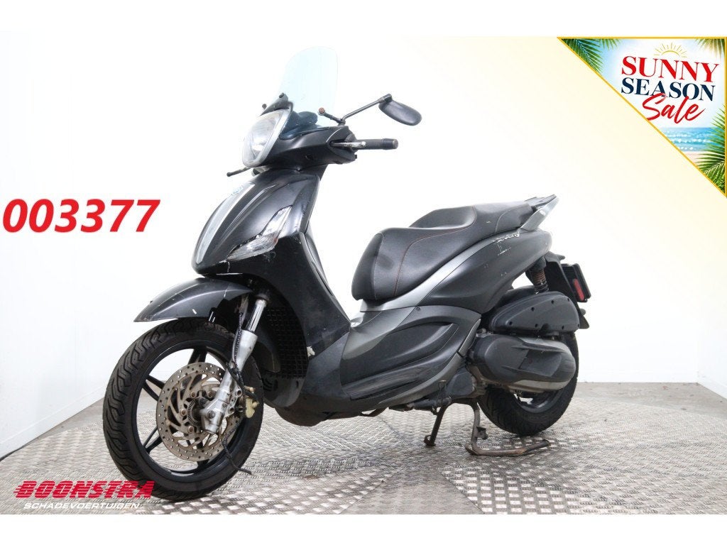 Piaggio 350 Beverly Sport ABS (bj 2017), Overige merken, Dopplerlaan 4
9207HC  DRACHTEN, NL, 330 cc, Boonstra Schadevoertuigen