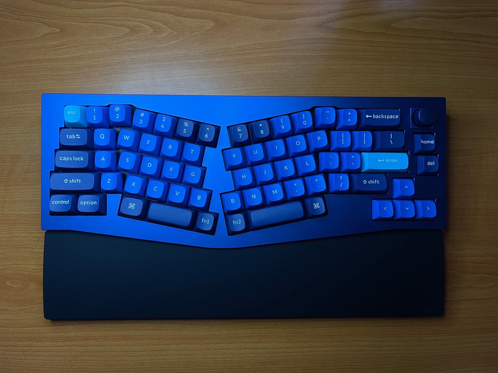 Custom Keychron Q8 | JWK Black Lubed + Filmed | + Case, Computers en Software, Toetsenborden, Multimediatoetsen, Ophalen of Verzenden