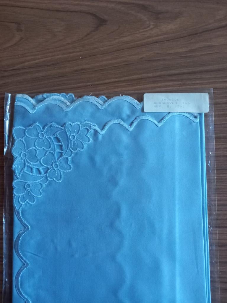 Lichtblauw dekservet 100x100 cm - Nieuw, Ophalen of Verzenden, Nieuw, Blauw, Tafelkleed of Tafelzeil