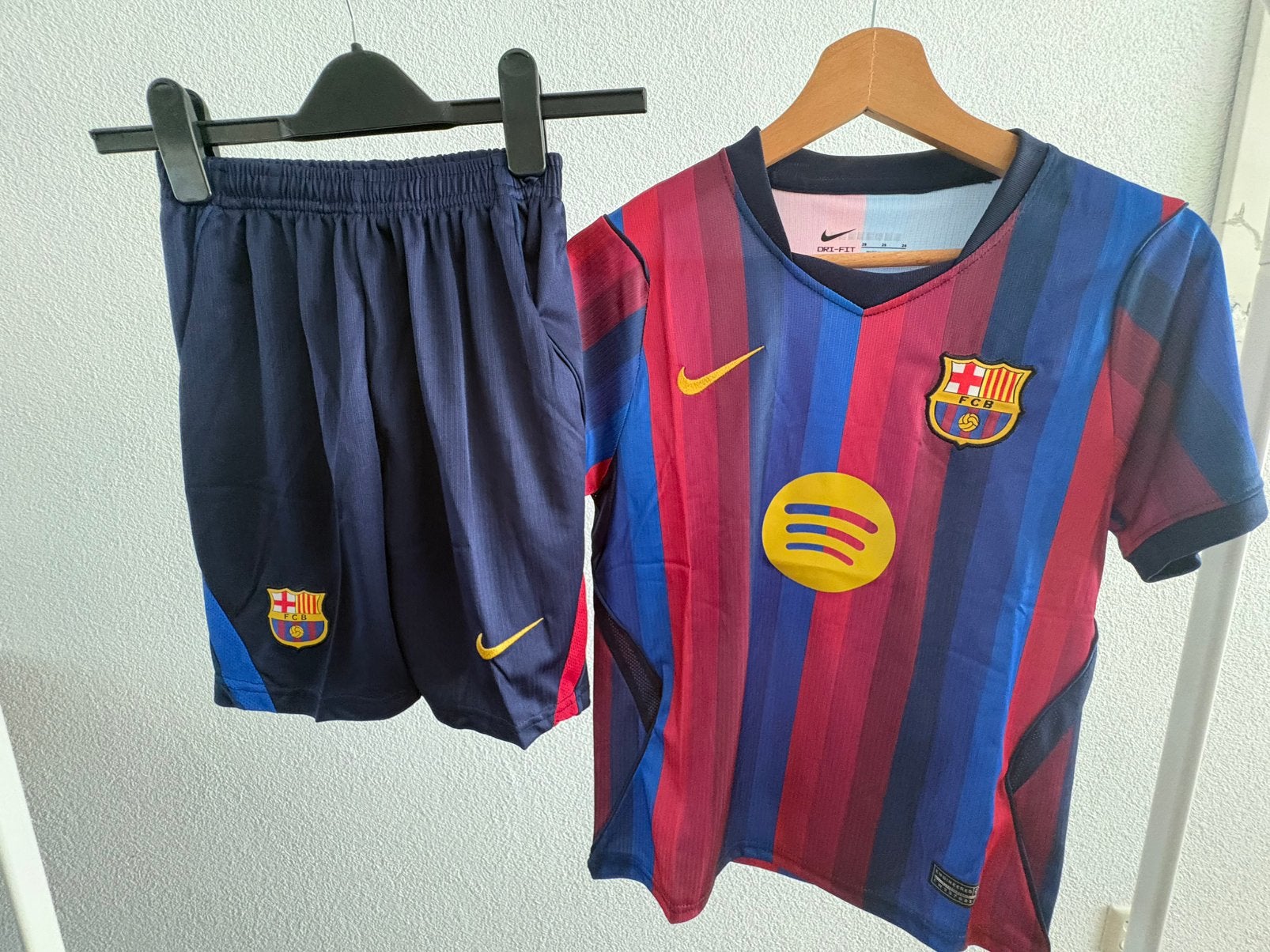 Kinderset barcelona 150-155cm, Ophalen, Zo goed als nieuw, Jongen of Meisje, Sport- of Zwemkleding