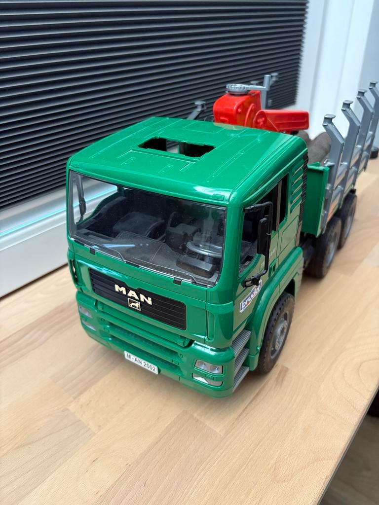 Bruder Bomentransportwagen met 3 boomstammen - Zeer netjes, Ophalen, Gebruikt