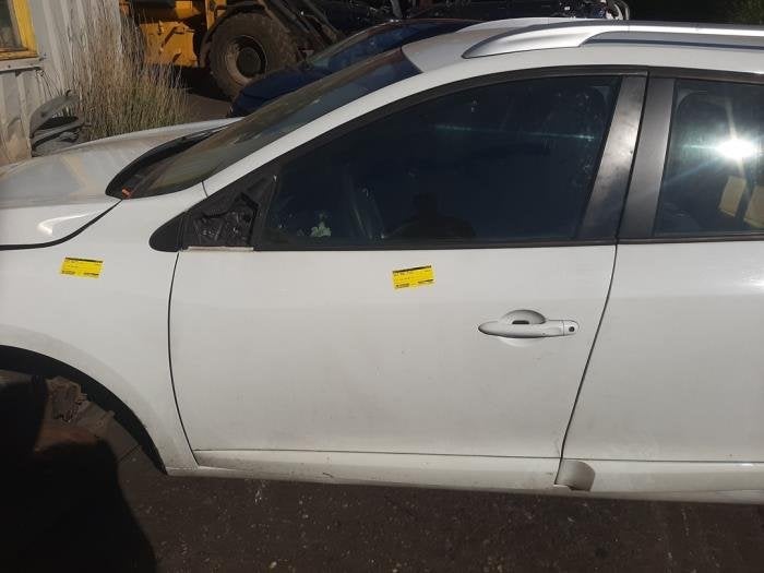 Portier 4Deurs links-voor van een Renault Megane (OV369), Gebruikt, -, -, Ophalen of Verzenden