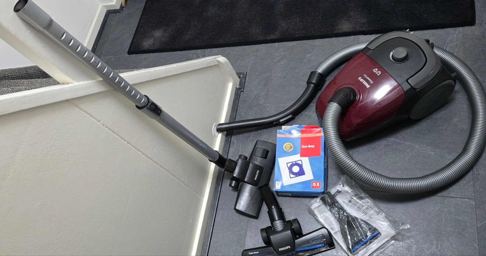 Philips FC8242/09 PowerGo stofzuiger - Zo goed als nieuw