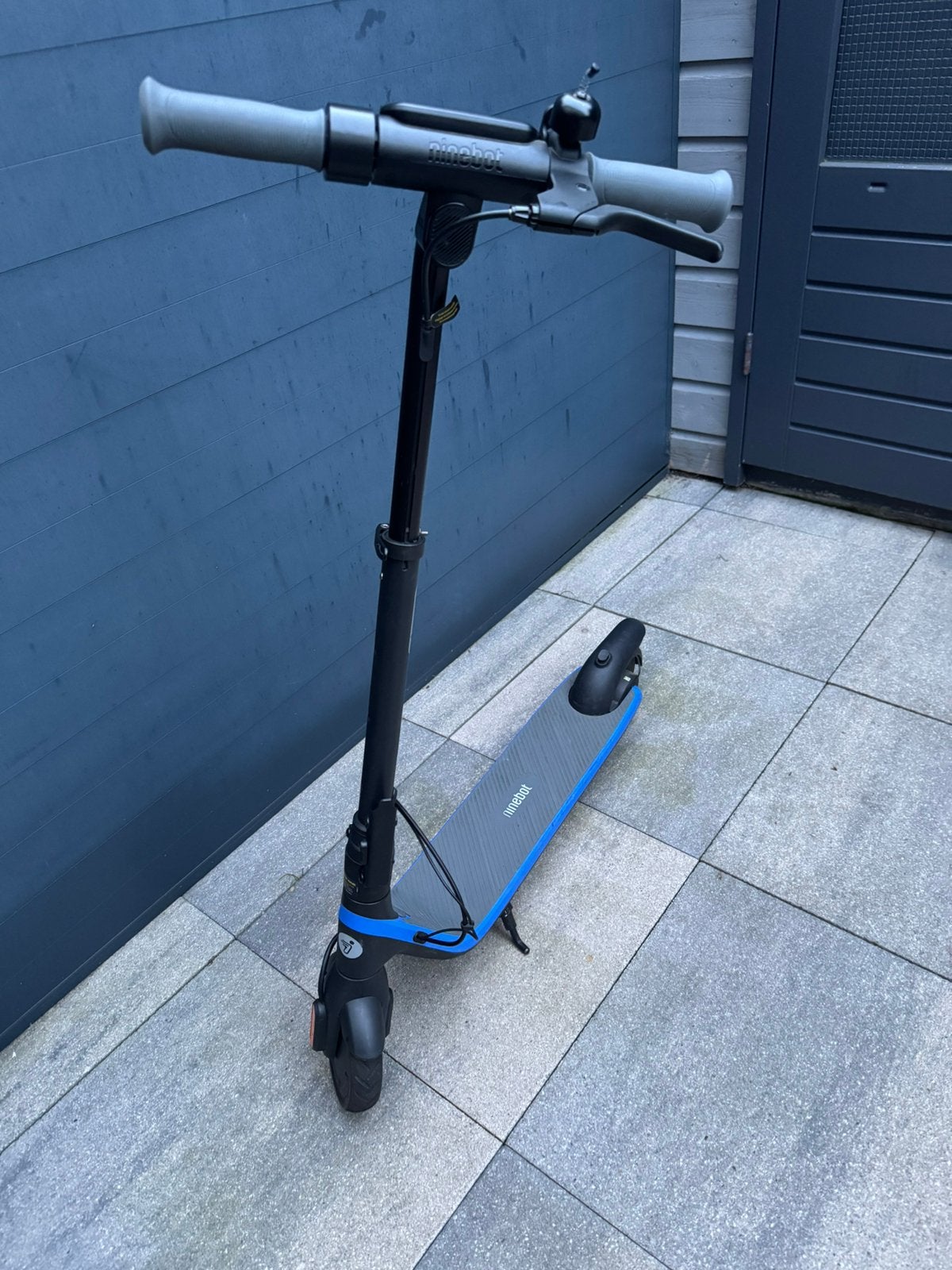 Segway elektrische step C2 Pro met oplader, Fietsen en Brommers, Ophalen of Verzenden, Zo goed als nieuw, Elektrische step (E-scooter)
