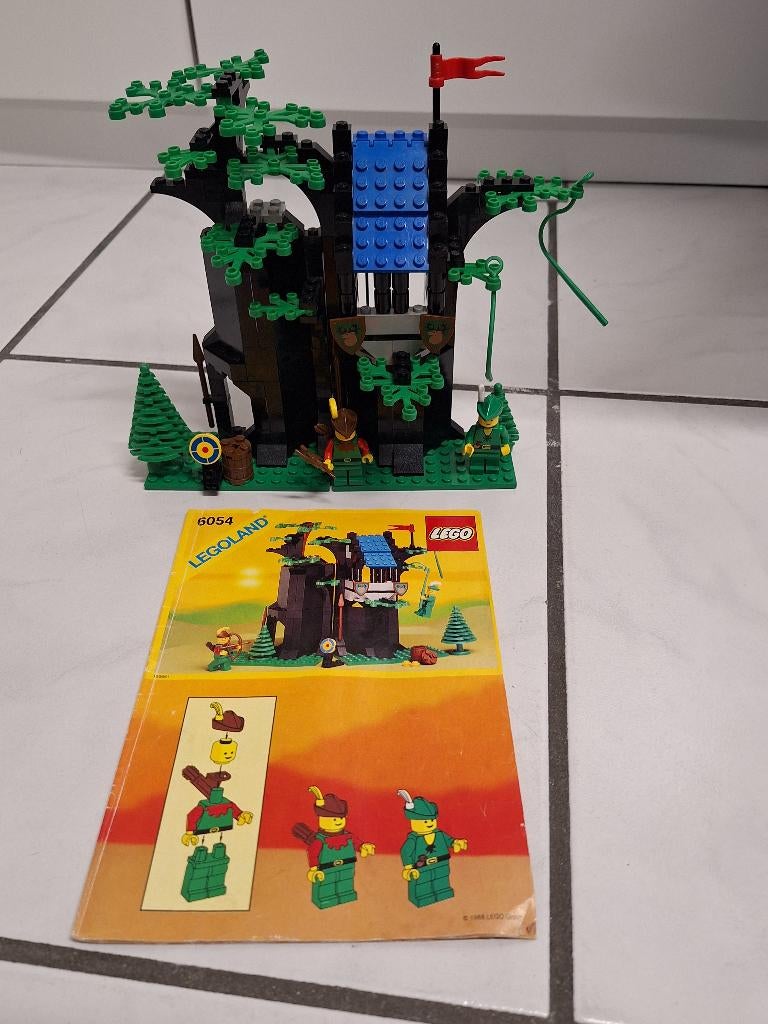 Lego Castle Forestmen Hideout 6054 100% compleet uit 1988, Ophalen of Verzenden, Zo goed als nieuw