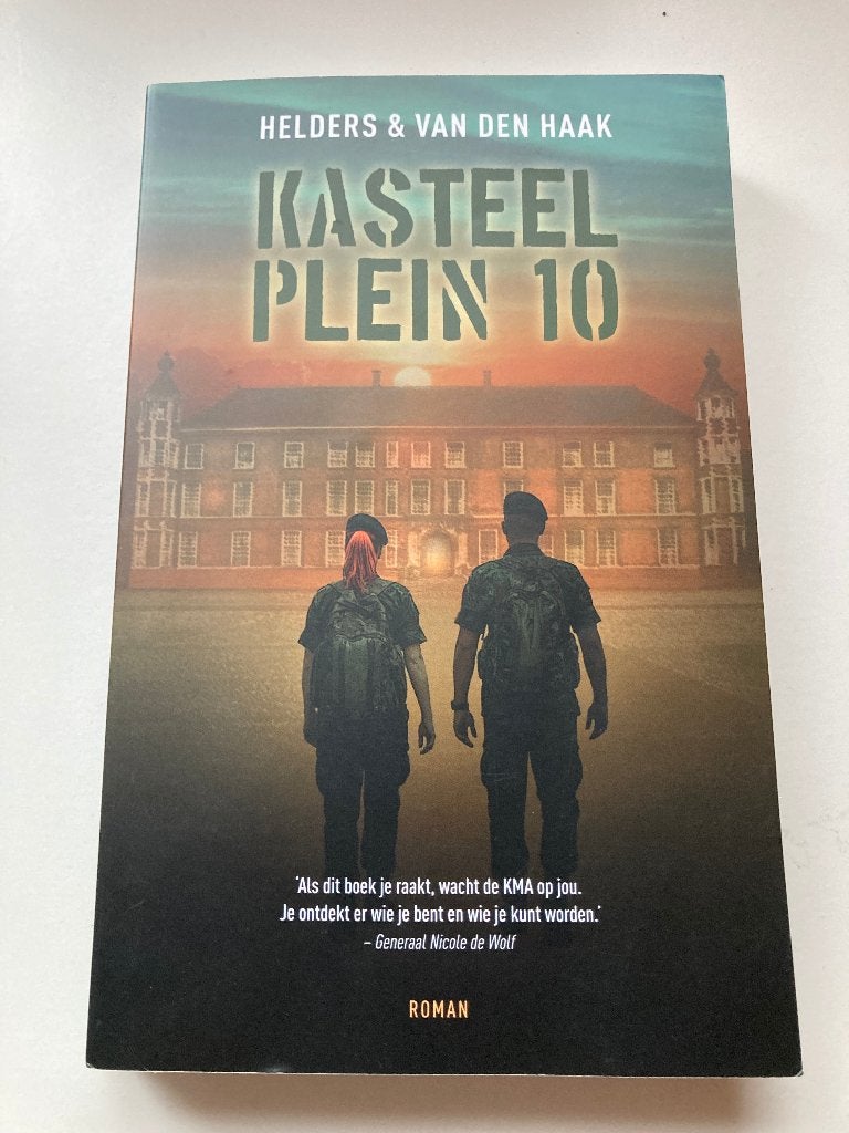 Kasteelplein 10, Boeken, Ophalen of Verzenden, Zo goed als nieuw