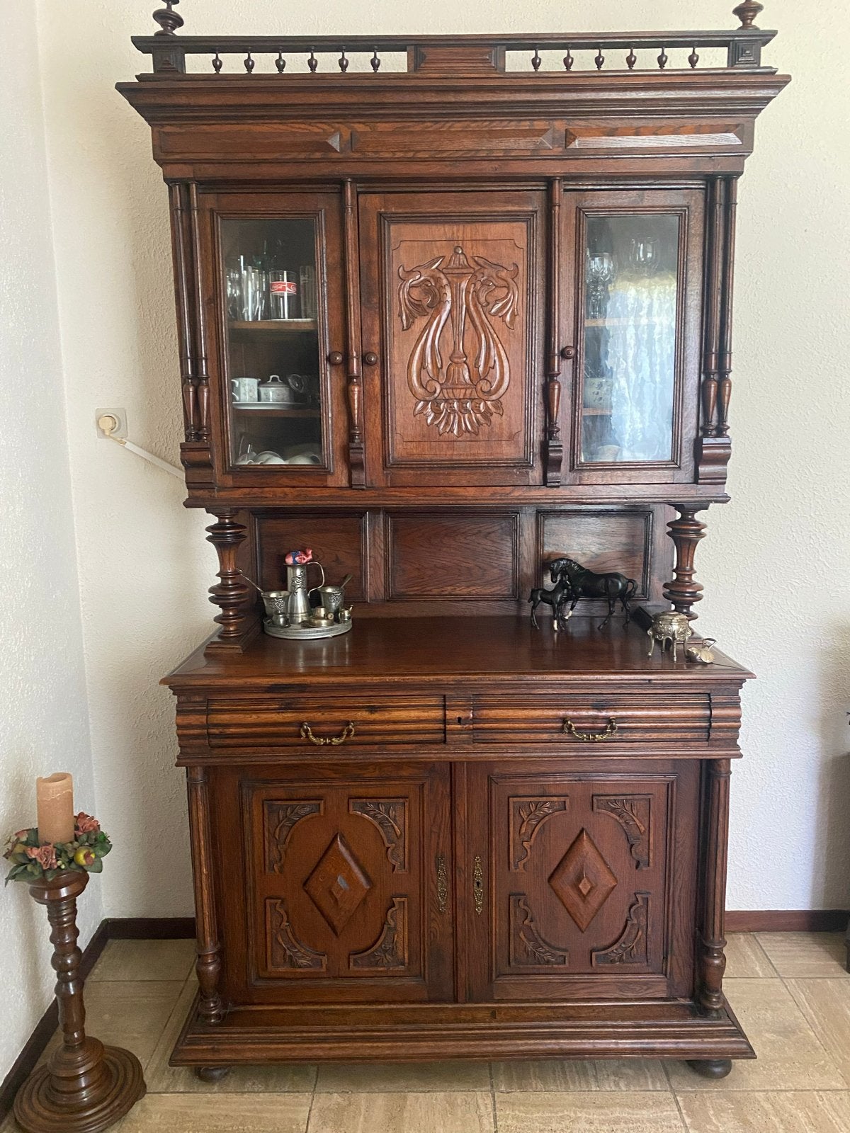 Antieke Eiken Buffetkast met Vitrine en Lades, Ophalen