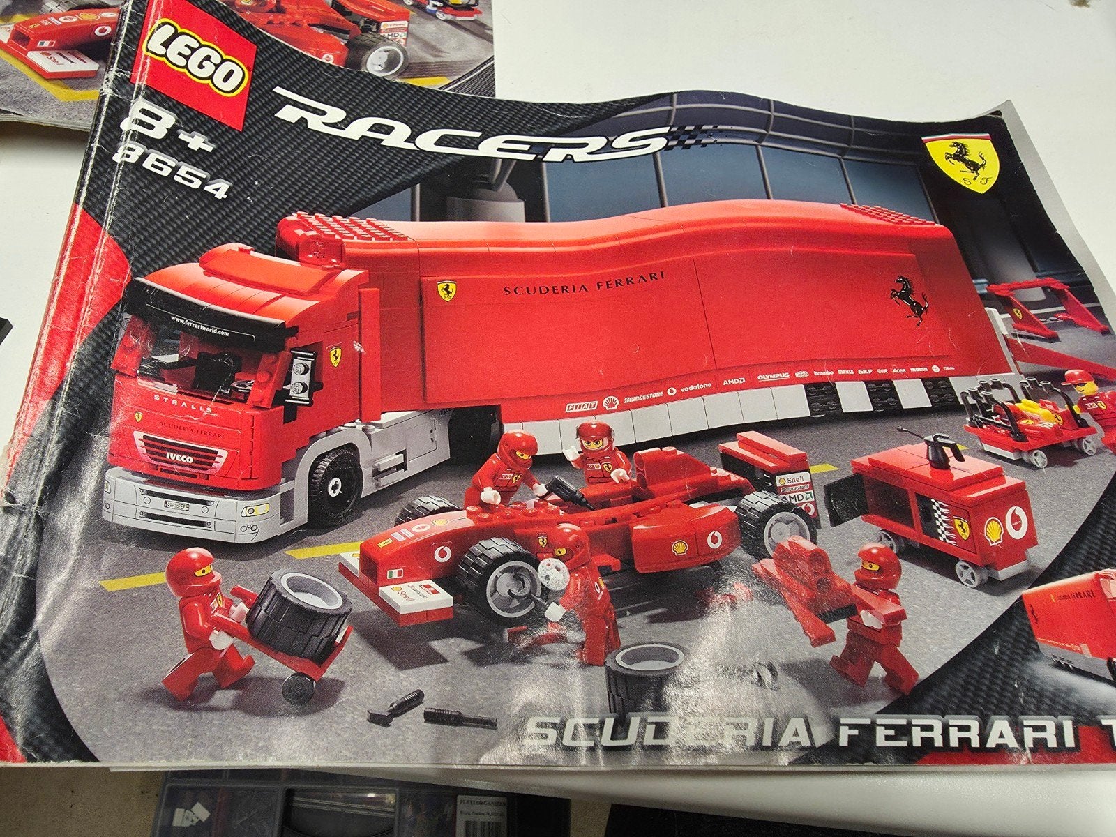 Lego racers 8673 en 8654 ferrari scuderia truck en fuel stop, Lego, Ophalen of Verzenden, Zo goed als nieuw, Racers