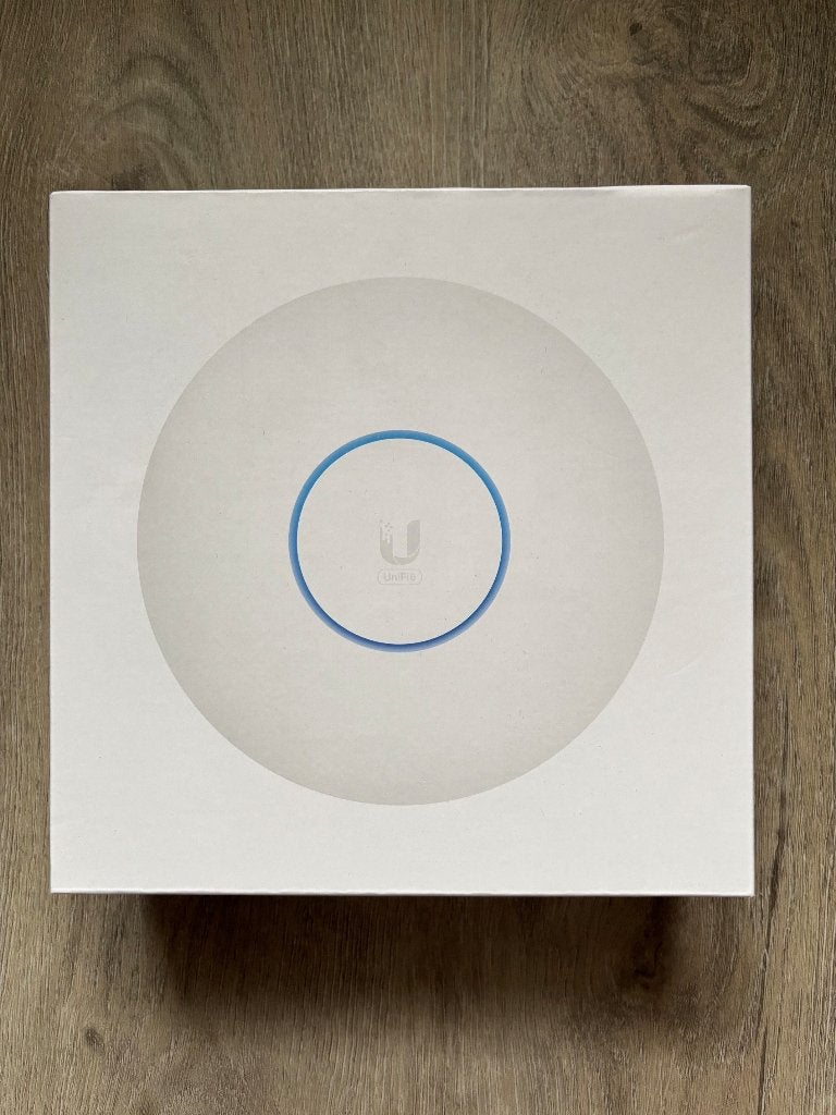 Ubiquiti Unifi 6 Professional - Network Accesspoint, Computers en Software, Accesspoints, Ophalen of Verzenden, Zo goed als nieuw