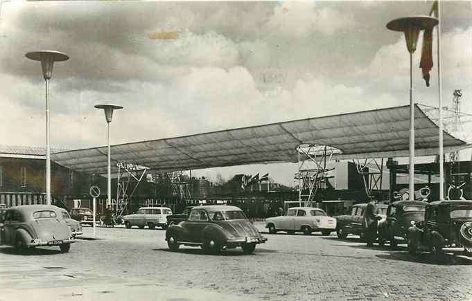 301-037-015 Utrecht Hoofdingang onder vliegend tapij, Verzenden, Voor 1920, Utrecht