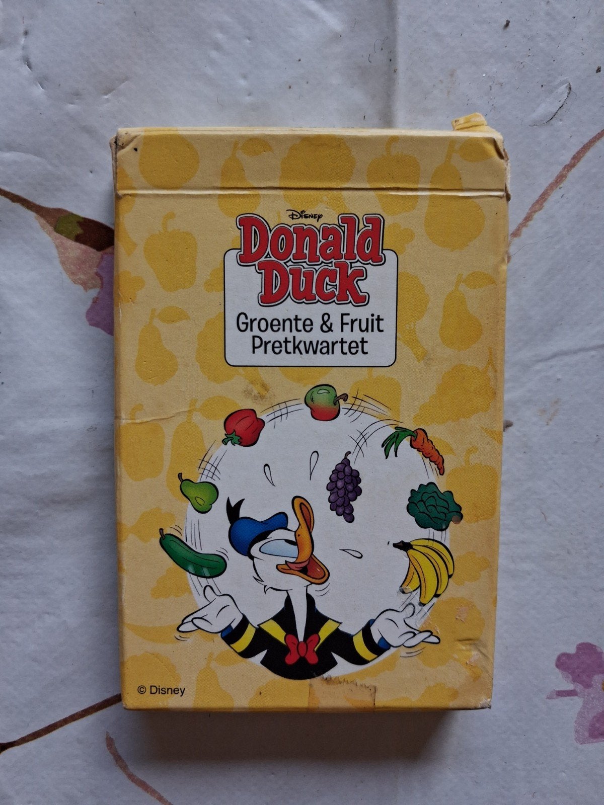 Donald Duck groente & fruit pretkwartet, Ophalen of Verzenden, Zo goed als nieuw, Speelkaart(en)
