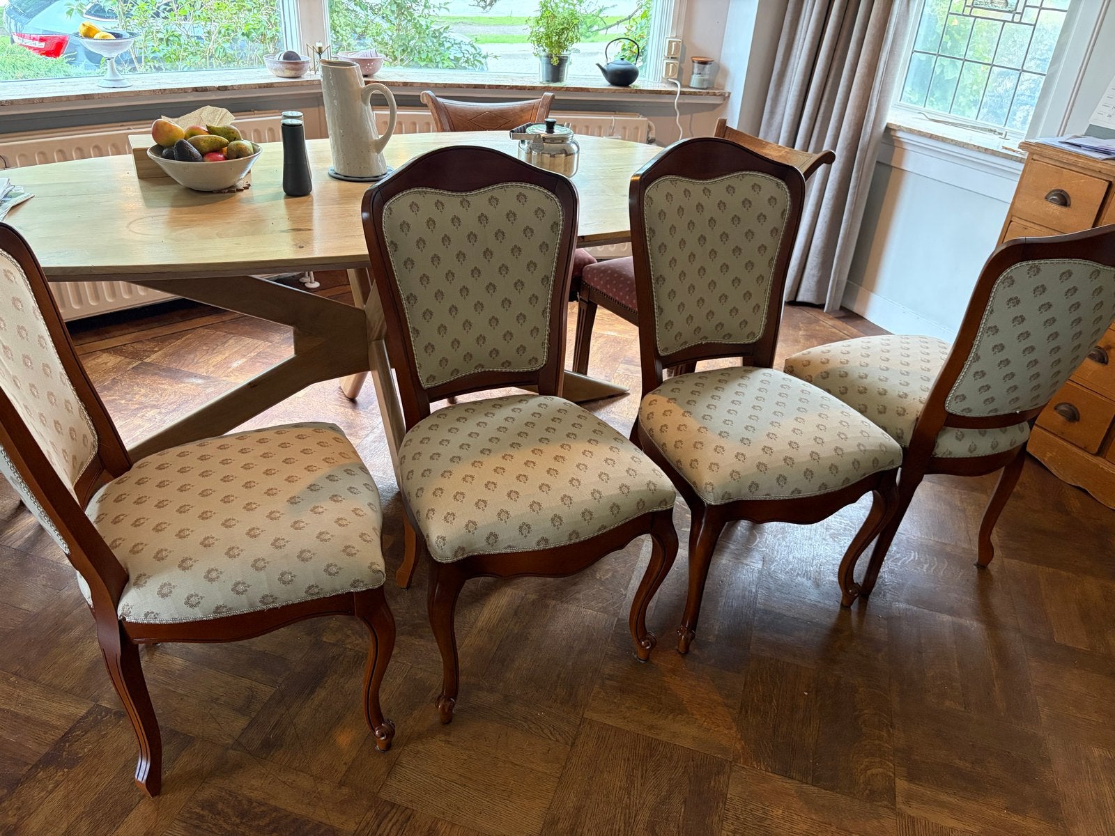 Set van 4 klassieke stoelen, vorig jaar nieuw gestoffeerd, Ophalen, Overige kleuren, Zo goed als nieuw, Vier