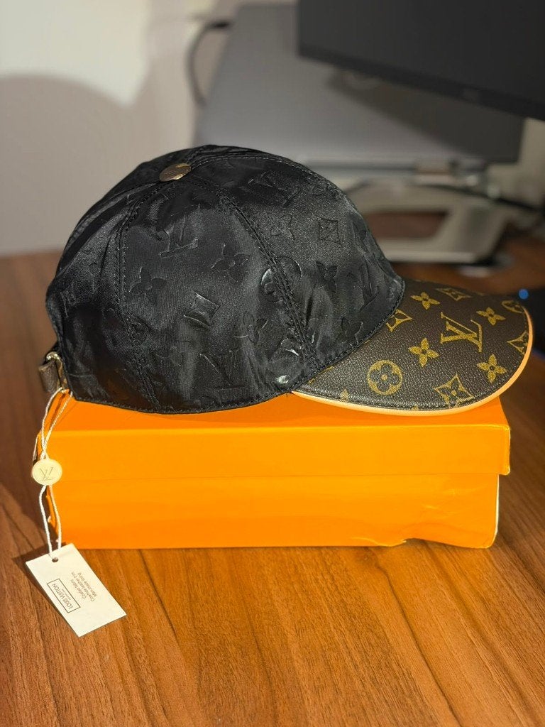 Louis V Pet !!NIEUW!!, Ophalen of Verzenden, Nieuw, Pet