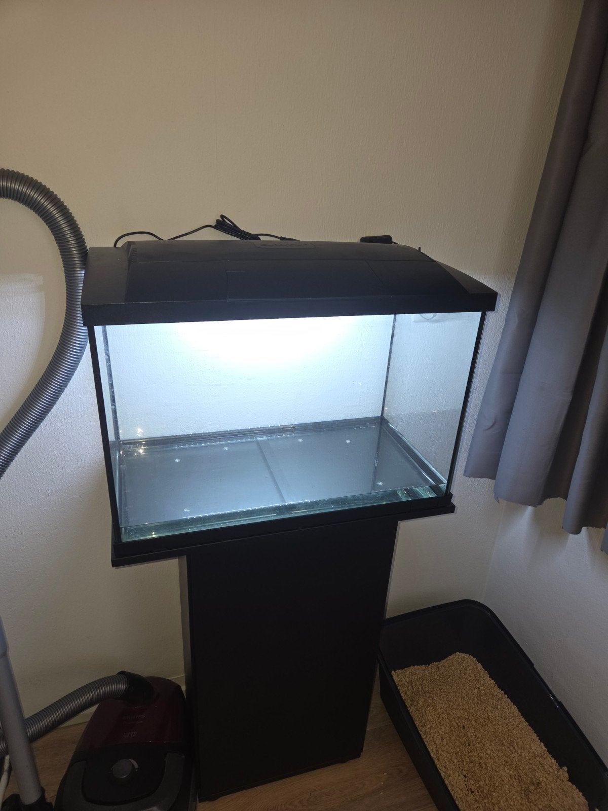 Aquaruim nieuwe lamp aquaruim 6 maanden oud, Dieren en Toebehoren, Vissen | Aquaria en Toebehoren, Ophalen