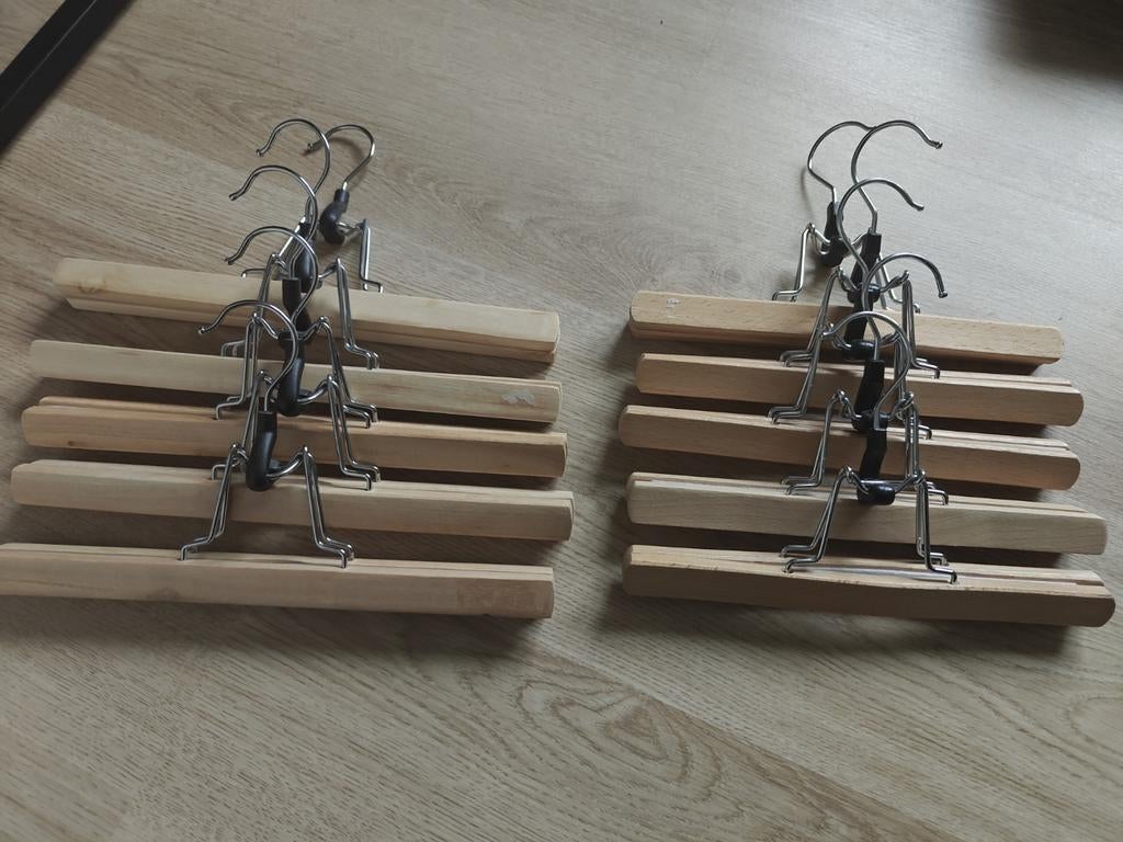 Houten broekhangers met klemmen 10 stuks, Ophalen, Zo goed als nieuw, Hout