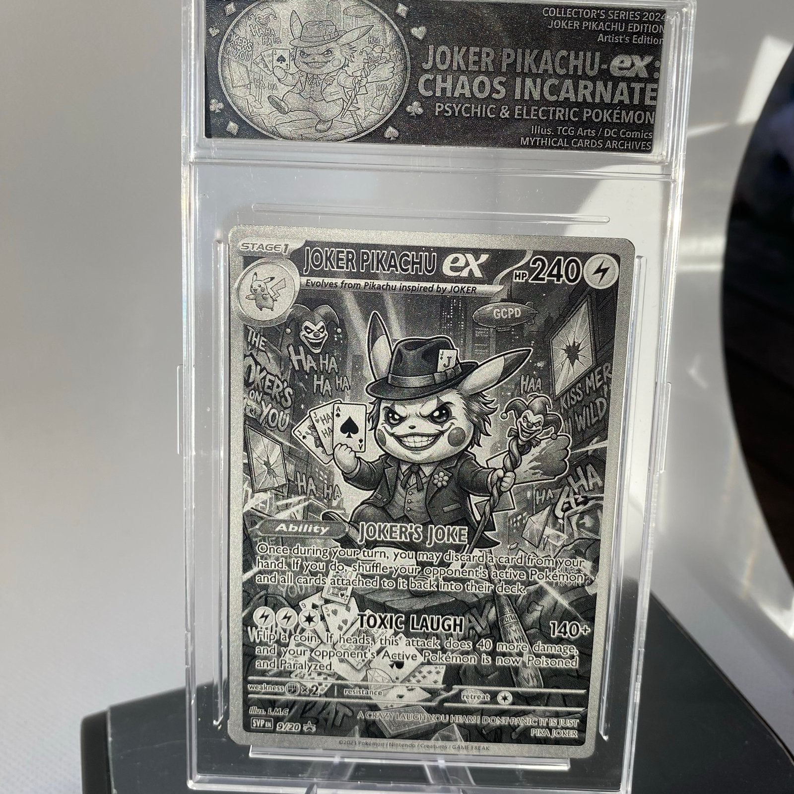 Metal Display Kaart: Joker Pikachu EX - Chaos Incarnate, Verzenden, Nieuw, Losse kaart