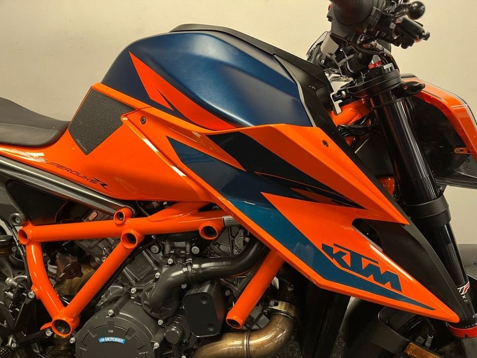 ️️KTM 1290 SUPER DUKE R (bj 2023)️️, 2 cilinders, KTM, Bedrijf, Onbekend