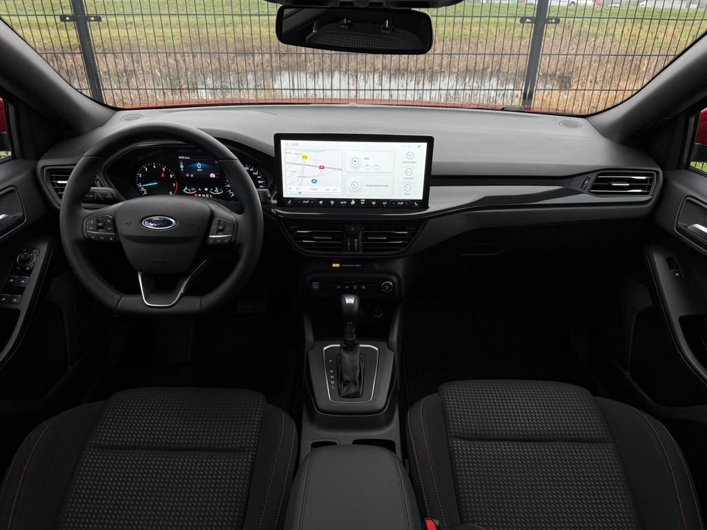 Ford Focus Wagon 1.0 EcoBoost Hybrid ST Line X | PANO | 155P, Stof, Gebruikt, 1436 kg, 155 pk