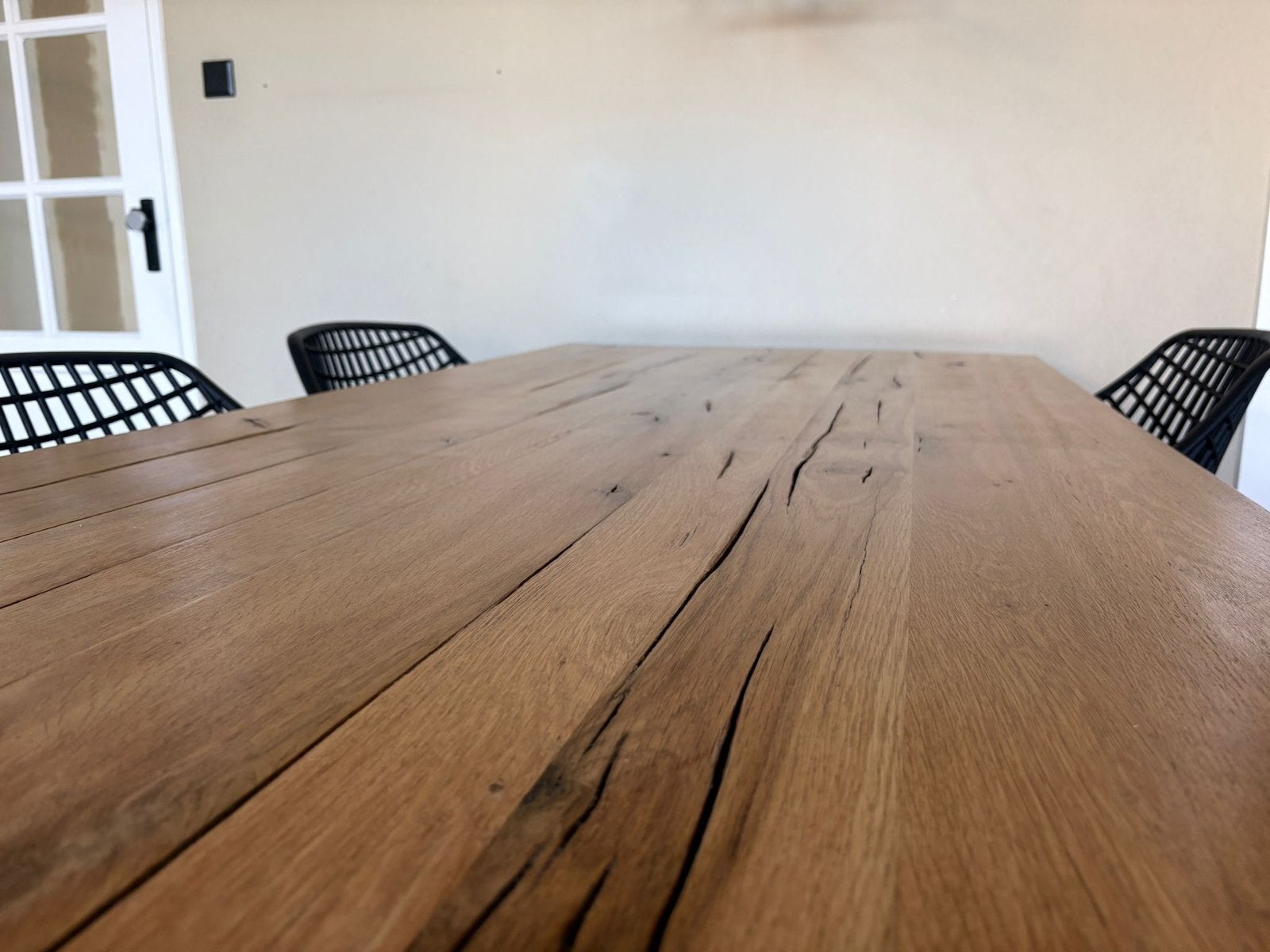 Eetkamertafel eik met metalen poten, 4 stoelen en lamp, Huis en Inrichting, Tafels | Eettafels, Ophalen, Eikenhout, 50 tot 100 cm
