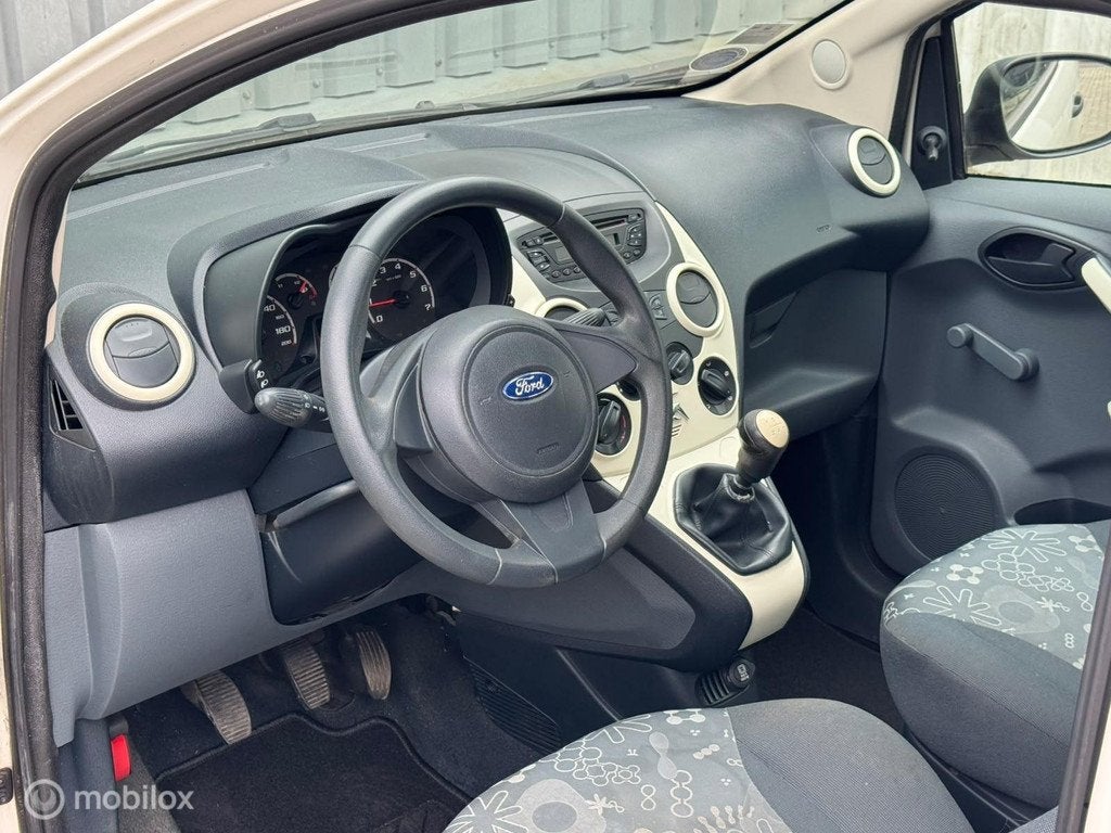 Ford Ka 1.2 | Nwe Koppeling | Airco | Start/Stop | AUX, Voorwielaandrijving, Euro 5, 1242 cc, 4 cilinders