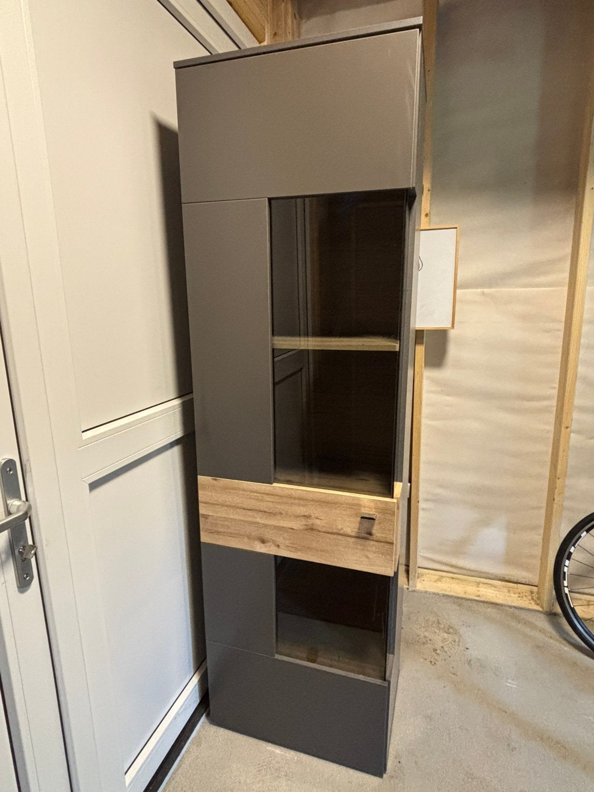 Moderne kast inclusief verlichting, Huis en Inrichting, Kasten | Buffetkasten, Ophalen, Zo goed als nieuw, 25 tot 50 cm