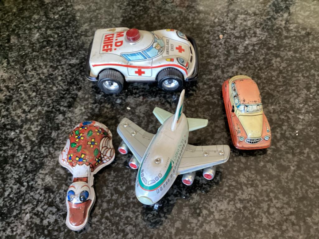 Vintage blikken speelgoed: ambulance, vliegtuig, auto, ramme, Antiek en Kunst, Ophalen of Verzenden