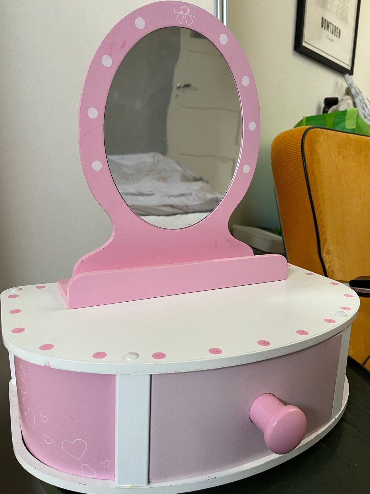 Roze houten kaptafel met make-up speelgoed, Kinderen en Baby's, Ophalen, Gebruikt, Meubelstuk of Keukentje