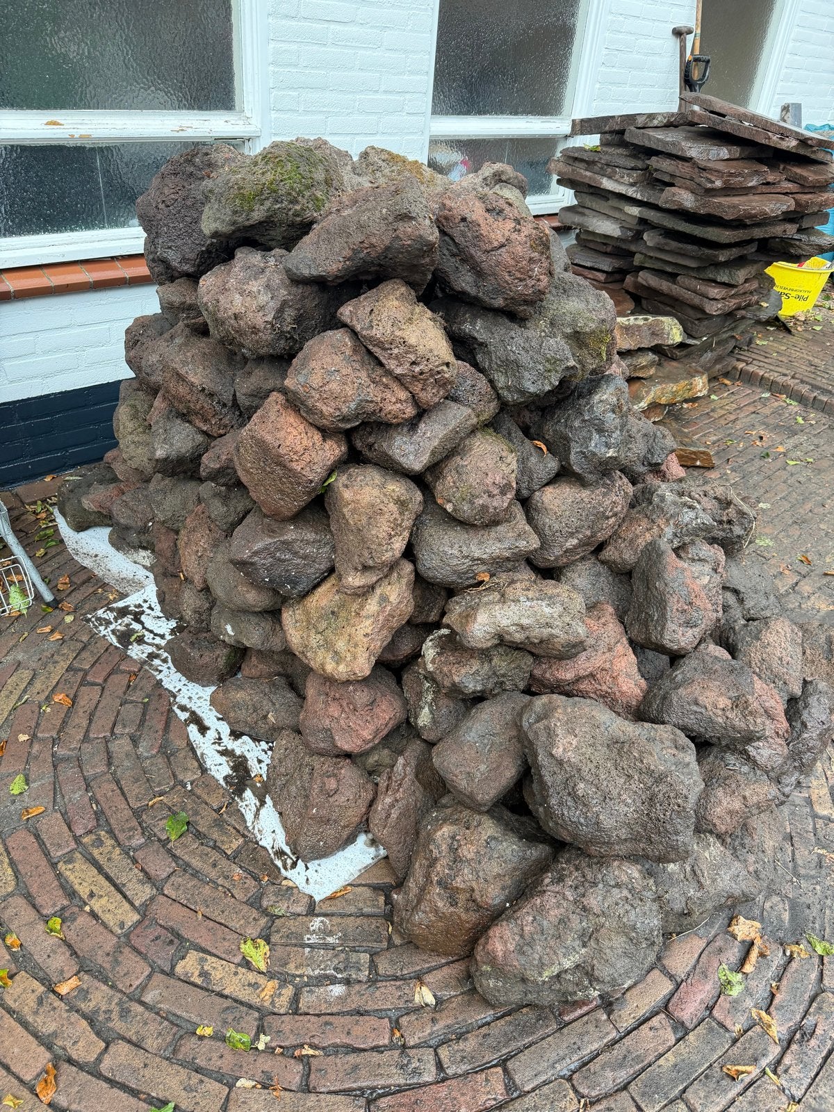 Grote partij lavastenen voor tuin of vijver, Tuin en Terras, Grind, Keien en Split, Gebruikt, Bruin, Ophalen of Verzenden, Kei